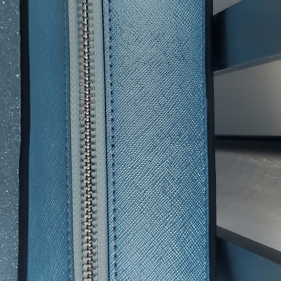 Kate Spade Hand Bag - Picture 5 of 5